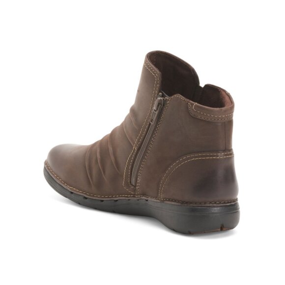 CLARKS Dark Brown Wide Leather Un Loop Top Comfort Booties - Picture 2 of 2